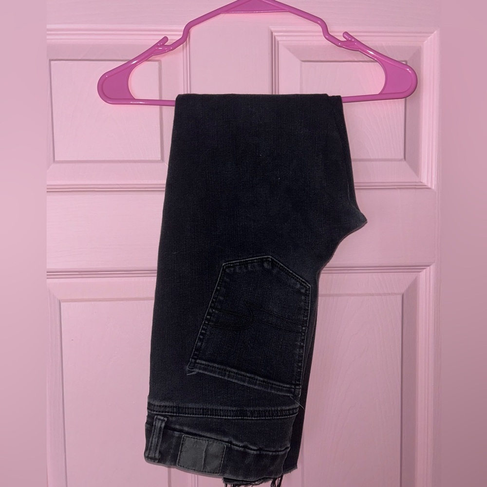 AMERICAN EAGLE ripped skinny jeans